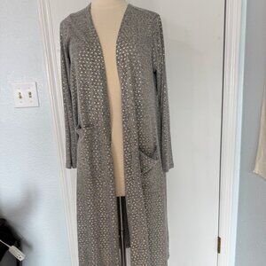LuLaRoe Sarah Duster Cardigan M Gray Gold Heart Print Long Open Front